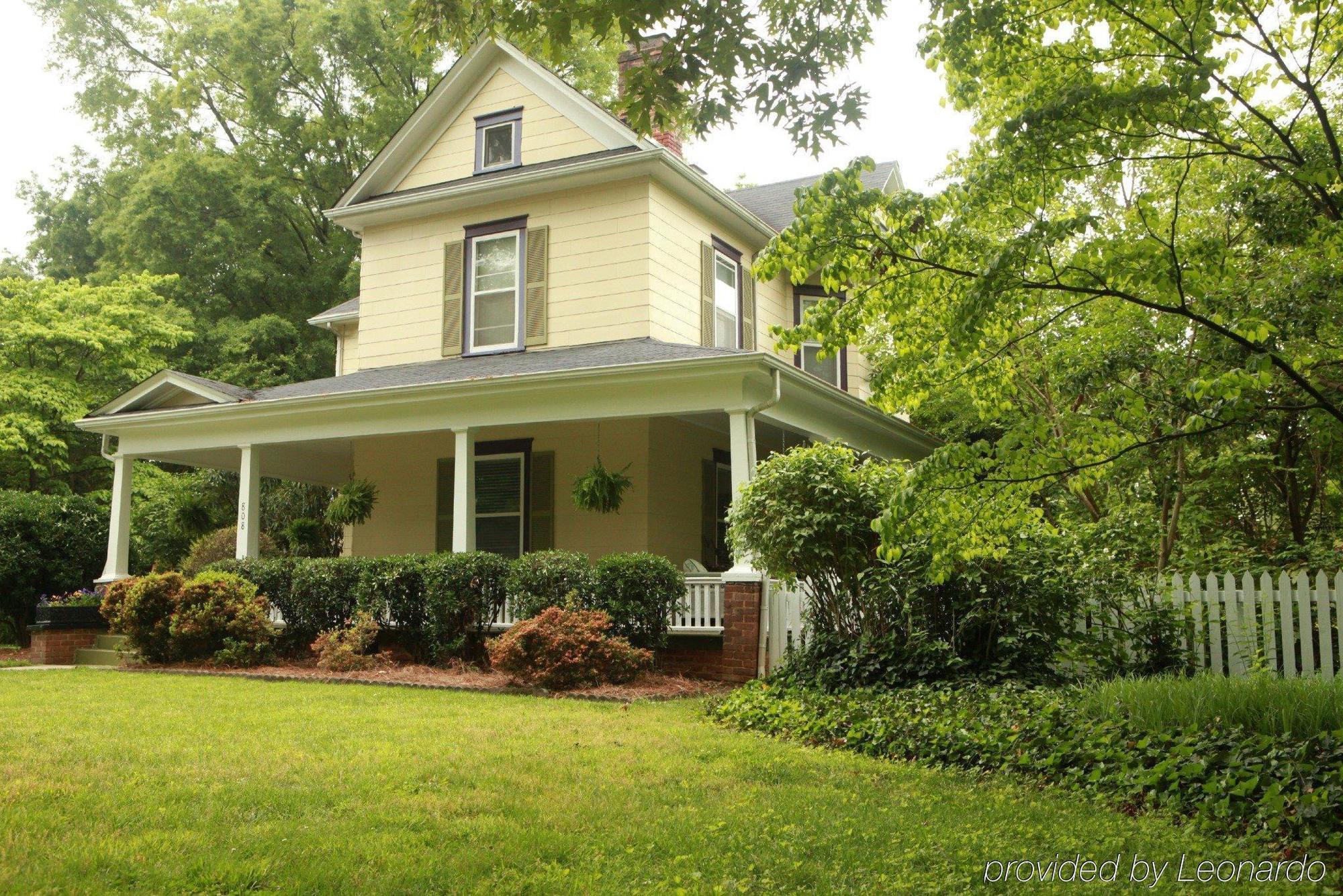 The Dailey Renewal Retreat B & B Greensboro Exterior photo